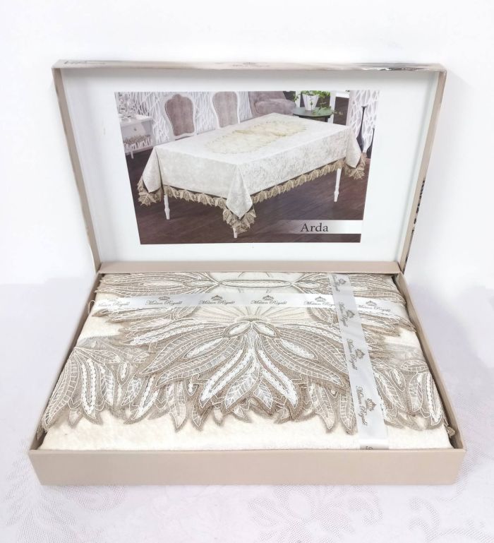 Скатертина Велюр Maison Royale 160x350 Arda Cream