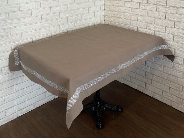 Скатертина поліестер зі стразами 150х220 код 01A18  Mokko