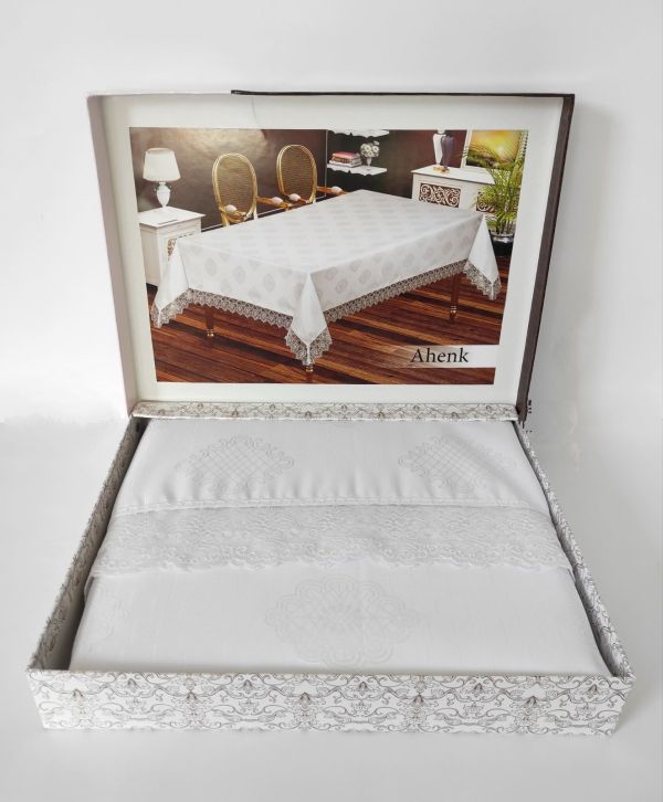 Скатертина Maison Royale 160x350 Ahenk White