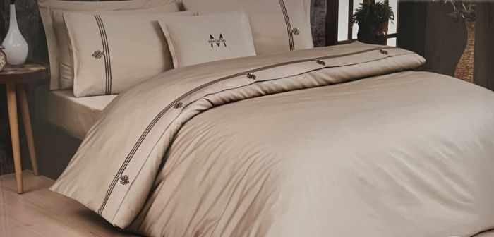 Постільна білизна Maison D'or Deluxe сатин 200х220 Beige-Brown