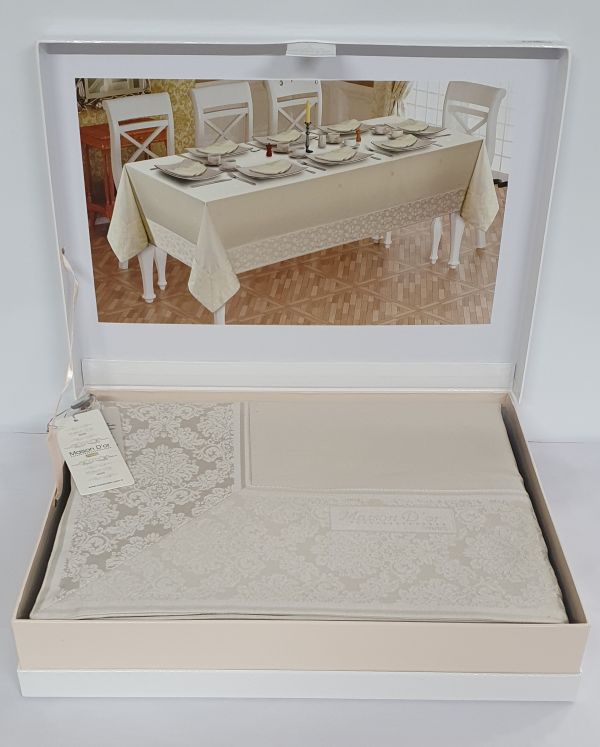 Скатертина Set Maison D'or 160х270+8psc Katlamali Masa Ort. Tas