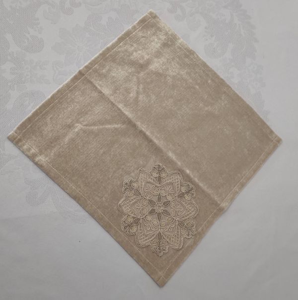 Серветка велюрова Acme з мереживом 35*35 Star Cappicino