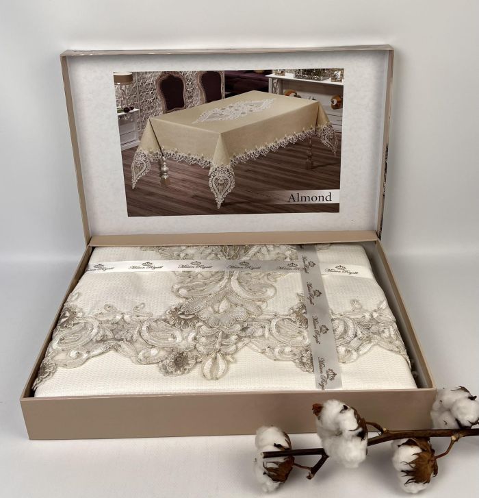Скатертина з мереживом Maison Royale 160x350 Almond Cappucino