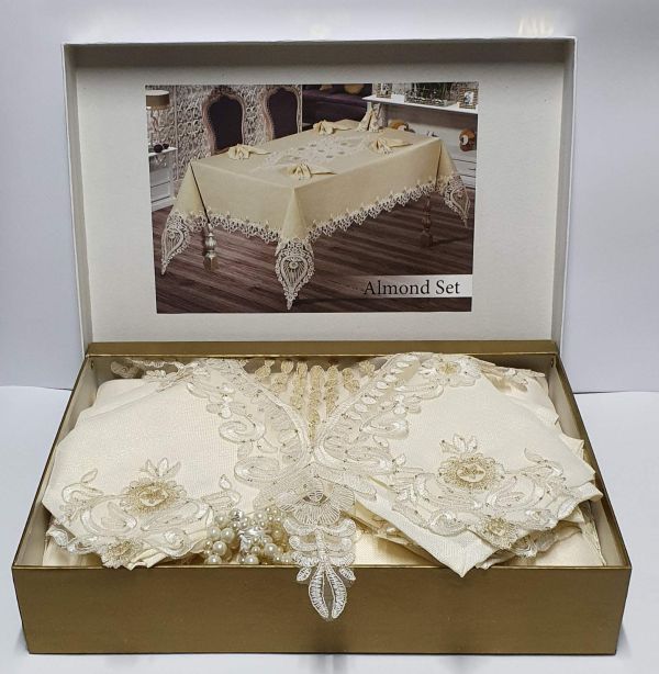 Скатертина Set Maison Royale 160x220+8 psc Almond Krem