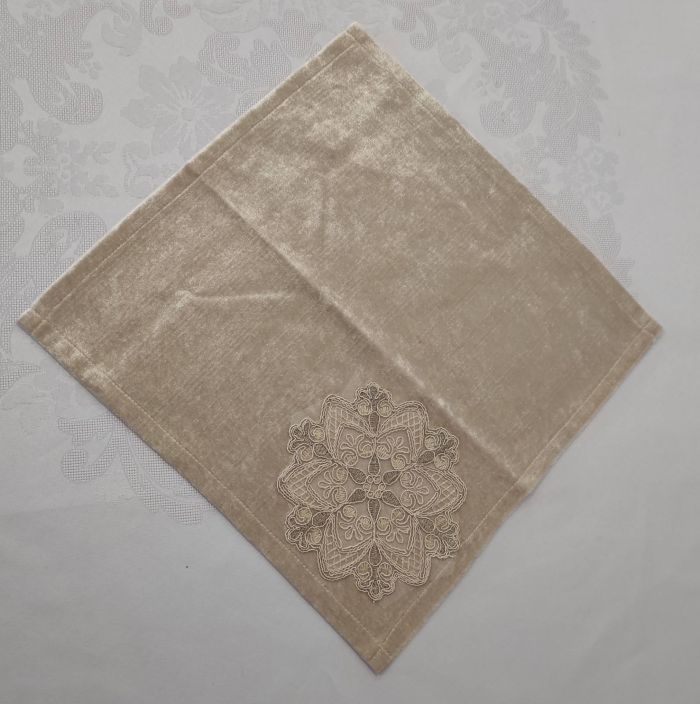 Серветка велюрова Acme з мереживом 35*45 Star Cappicino
