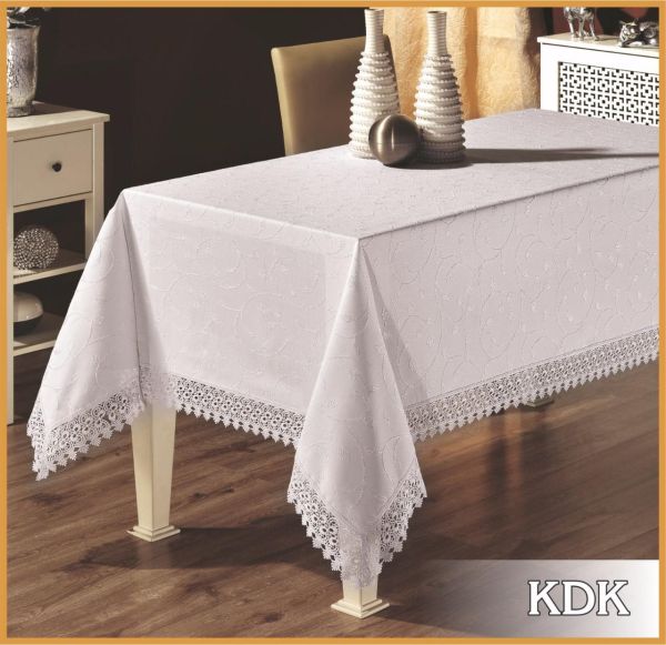 Скатертина мереживо Maison Royale 160x220 KDK White