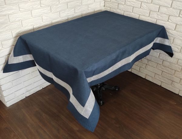 Скатертина поліестер зі стразами 150х220 код SL5028 Blue
