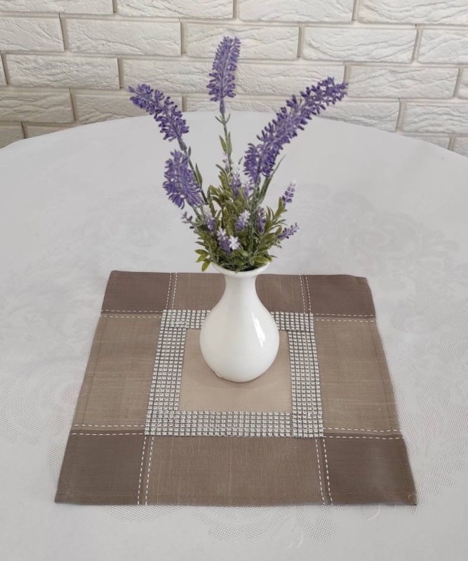 Серветка поліестер зі стразами 30*30 код 03C04 Cappuccino