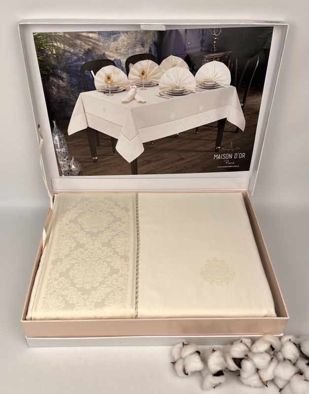 Скатертина Set Maison D'or Magnole Damasque 155х270+8psc Ecru