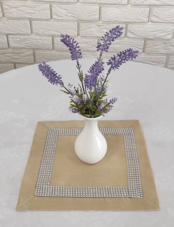 Серветка поліестер зі стразами 30*30 код 01А16 Beige