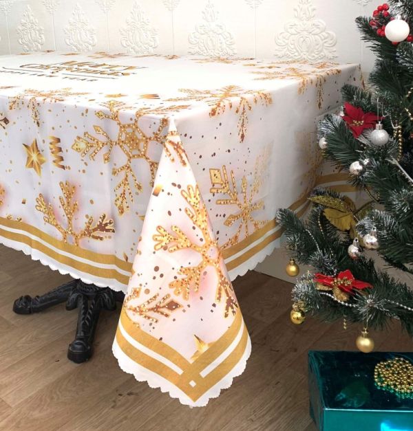 Скатертина Maison Royale новорічна 160x220 Model 09 PVS