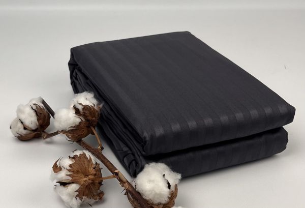 Простирадло 240x260 з наволочками Страйп-сатин Maison D'or Anthracite