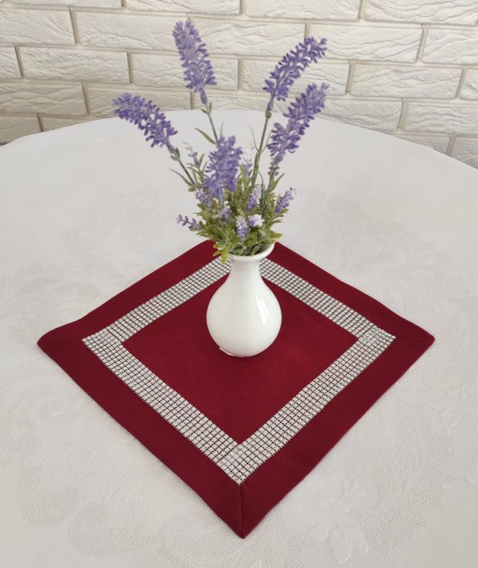 Серветка поліестер зі стразами 30*30 код 01А15 Bordo