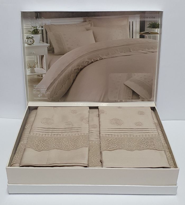 Постільна білизна Maison D'or Roesia Estee сатин з мереживом 200х220 Beige
