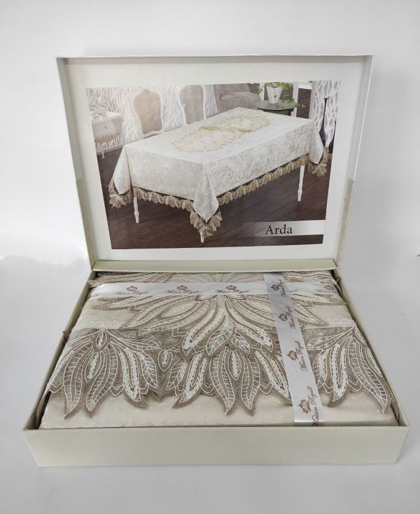 Скатертина Велюр Maison Royale 160x220 Arda Cream