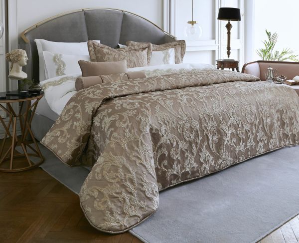 Покривало Pepper Home Clemence 270*260 Gold