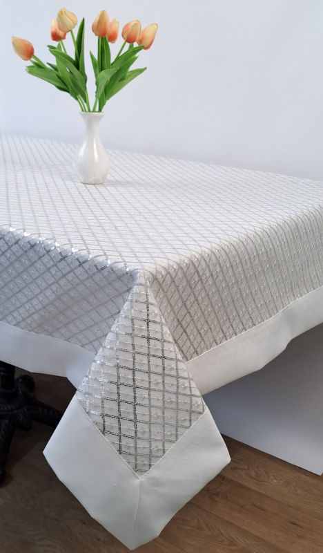 Скатертина поліестер з паєтками 150х220 JX22031W  White