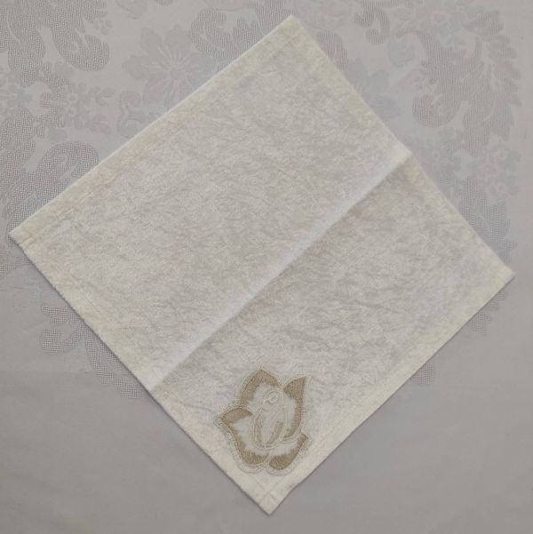 Серветка велюрова Acme з мереживом 35*35 Rose Krem