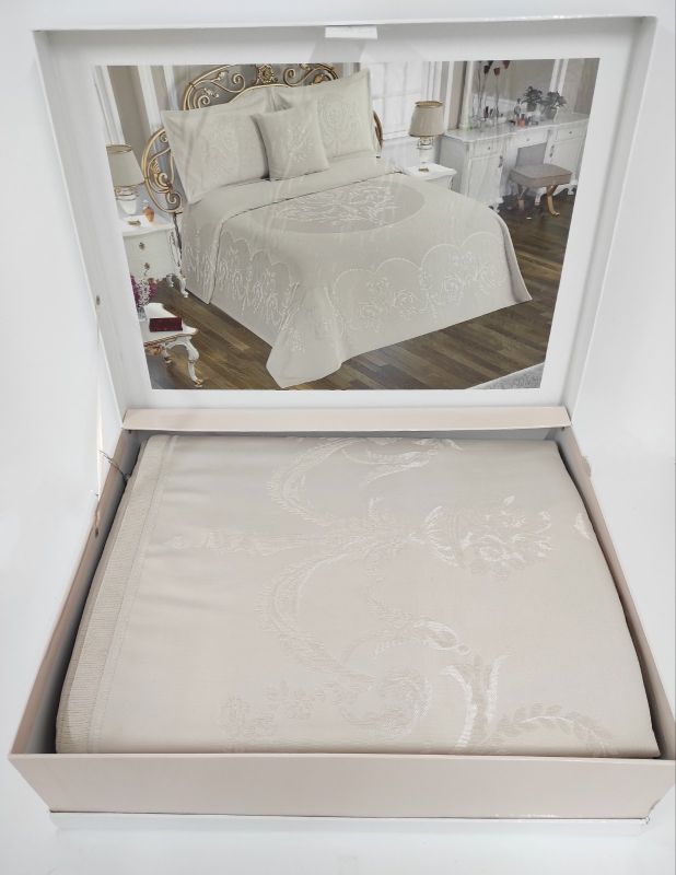 Покривало Пике Maison D'or Lola 260x260 Tas