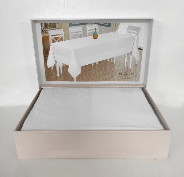 Скатертина Maison D'or 160х270 Rachel White