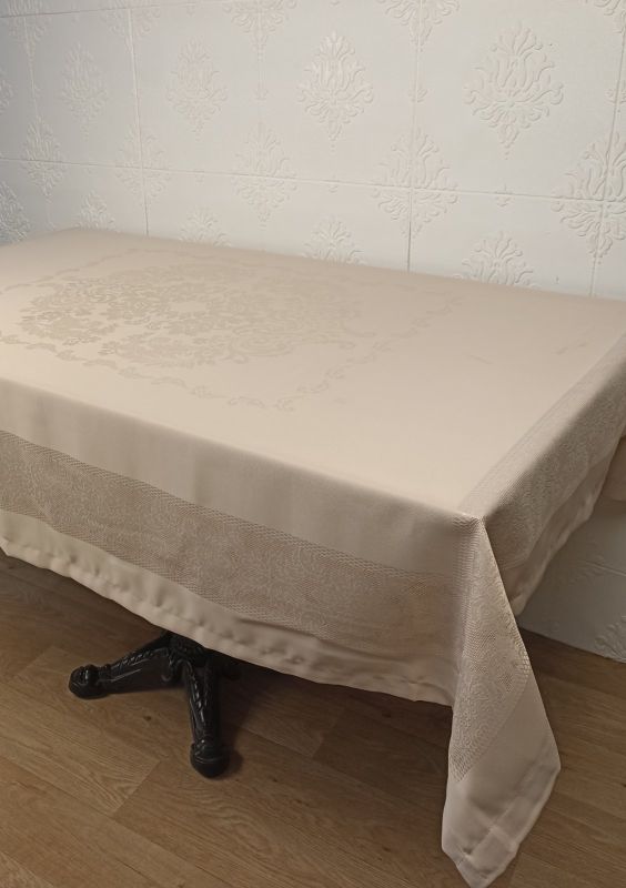 Скатертина тефлонова Maison Royale 160х300 Jumbo Cappucino PVS