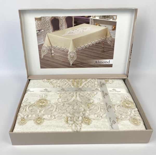 Скатертина Велюр Maison Royale 160x300 Almond Cream