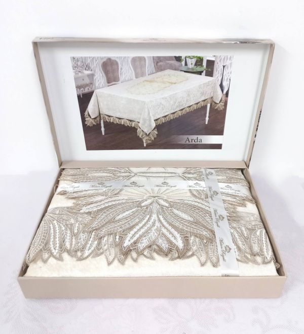 Скатертина Велюр Maison Royale 160x300 Arda Cream