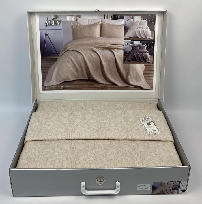 Покривало Moda Box 240х260 з наволочками Alev Pudra