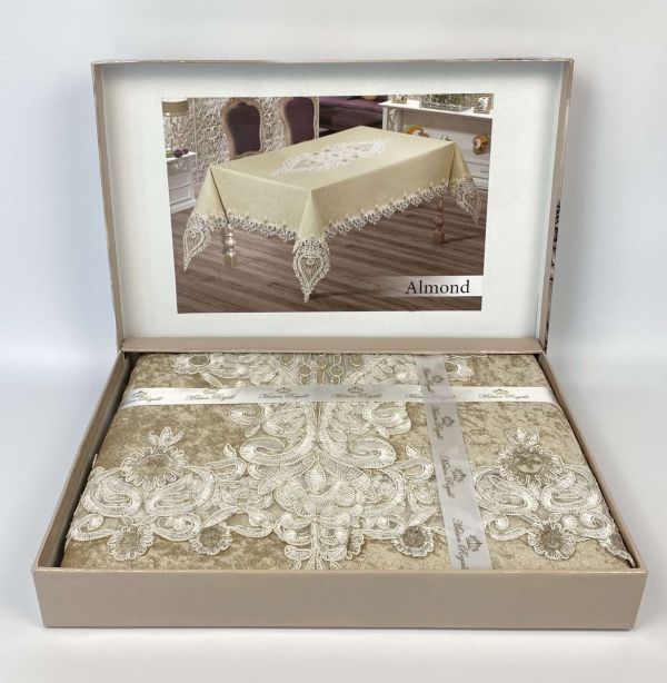 Скатертина Велюр Maison Royale 160x300 Almond Cappucino