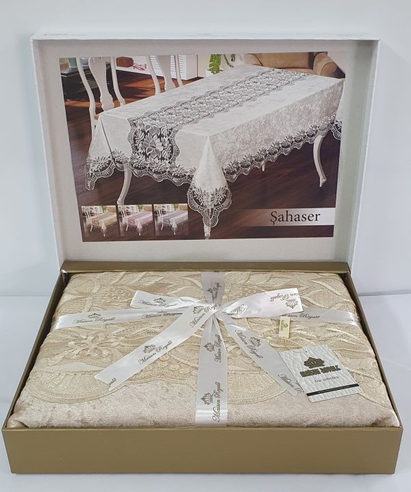 Скатертина Велюр Maison Royale 160x220 Sahaser Cappucino