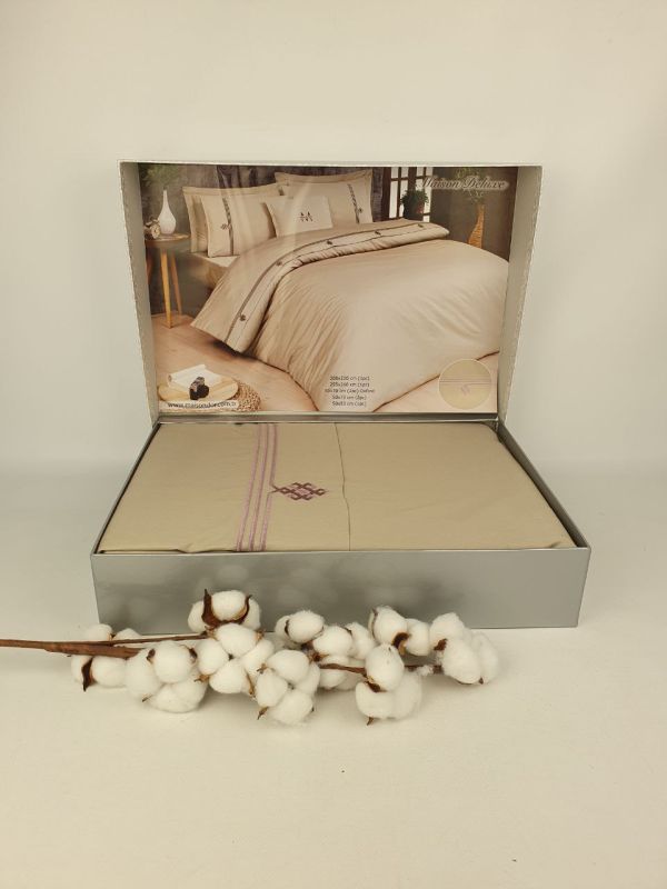 Постільна білизна Maison D'or Deluxe сатин з вишивкою 200х220 Beige-Rosa