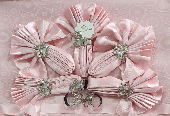 Скатертина Kurdeleli Set Maison Royale 160x220+8 psc Powder