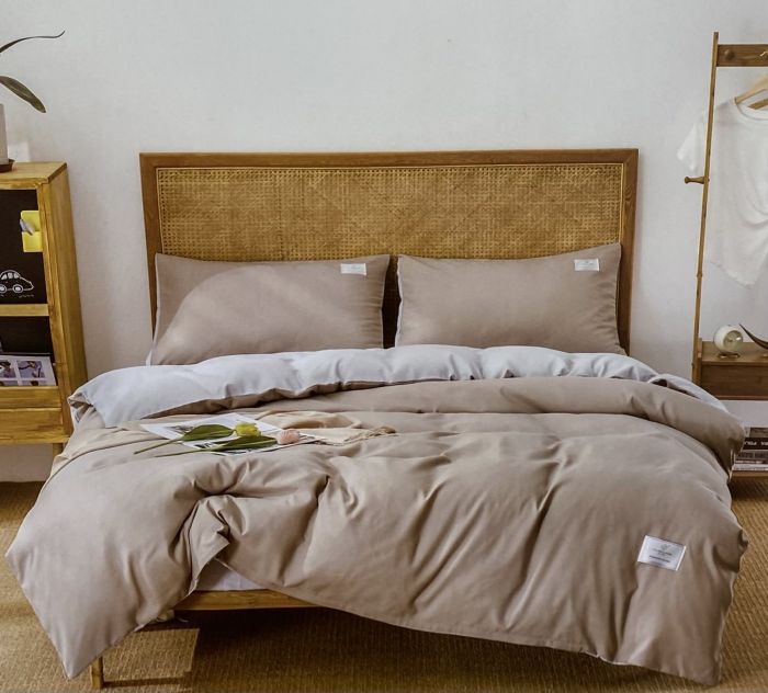 Постільна білизна Colorful Home сатин 180х220 Solid Color Beige